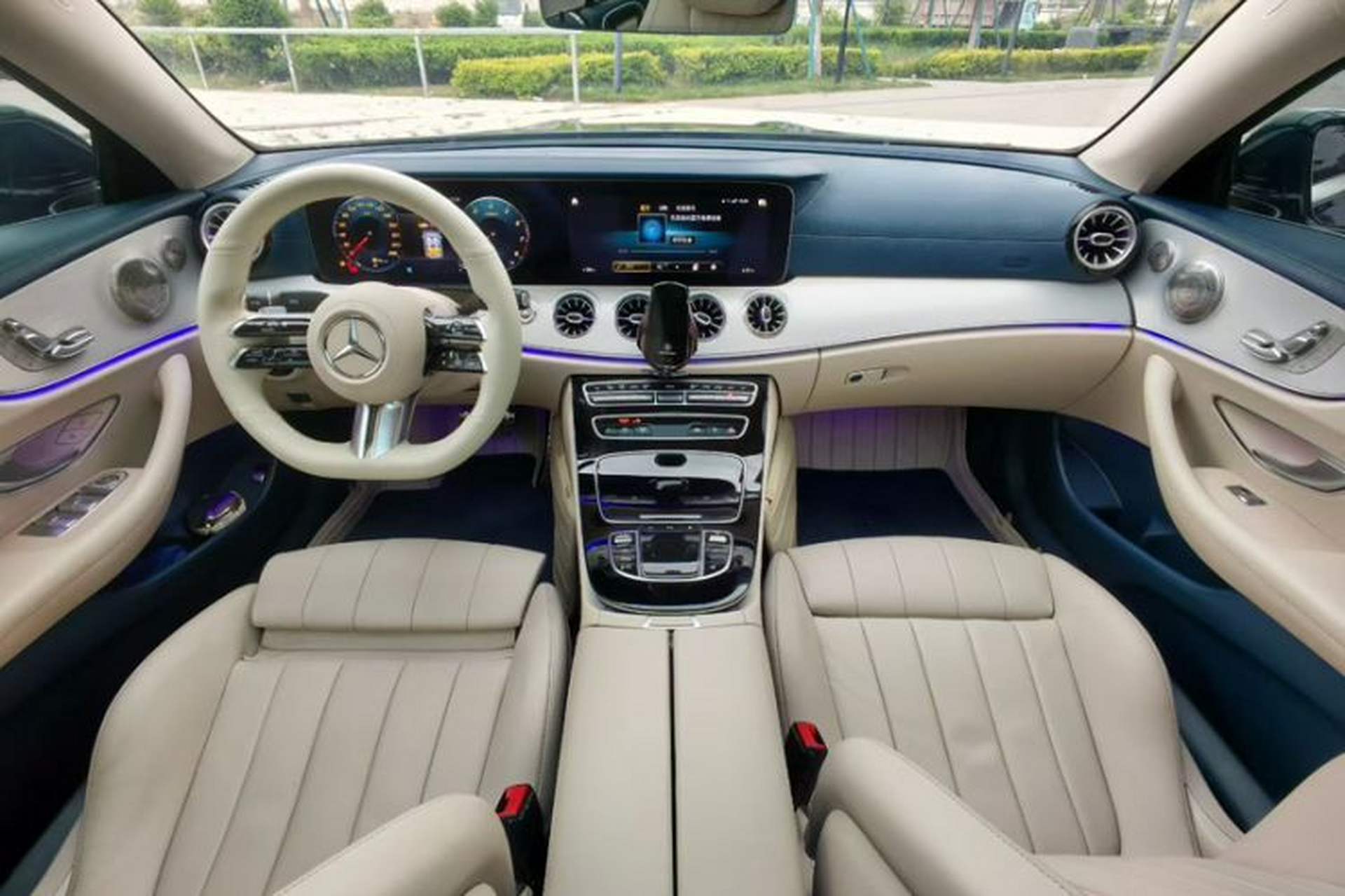 Used Mercedes-Benz E-Class 2021 Facelift E 260 Coupe Interior 1