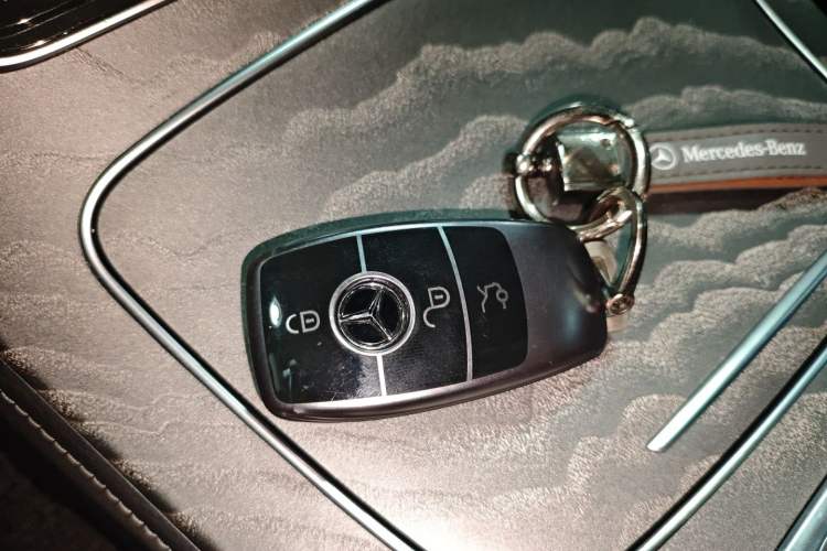 Used Mercedes-Benz E-Class 2021 E 350 L 4MATIC Sport Edition Interior 1