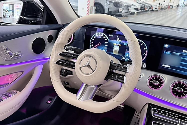 Used Mercedes-Benz E-Class 2021 Facelift E 260 Coupe Interior 2