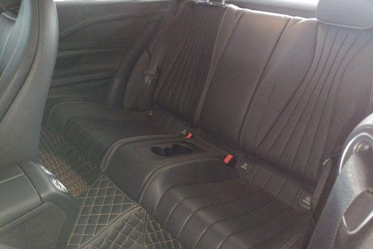Used Mercedes-Benz E-Class 2021 Facelift E 260 Coupe Interior 4