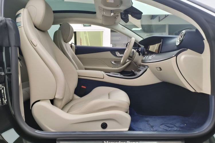 Used Mercedes-Benz E-Class 2021 E 260 Coupe Interior 5