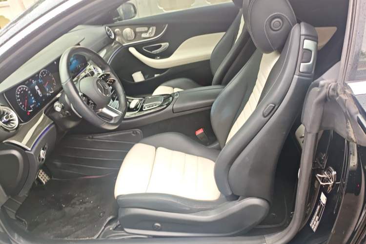 Used Mercedes-Benz E-Class 2021 Facelift E 260 4MATIC Coupe Left Front Seat