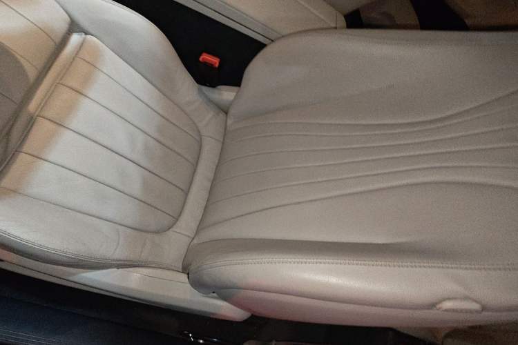 Used Mercedes-Benz E-Class 2021 E 260 Coupe Left Front Seat