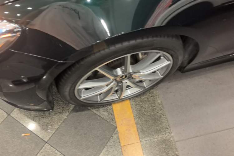 Used Mercedes-Benz E-Class 2021 Facelift E 260 Coupe Left Front Wheel Hub