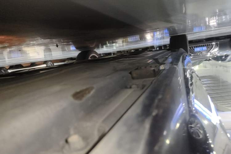 Used Mercedes-Benz E-Class 2021 E 300 L Premium Edition Left Side Sill
