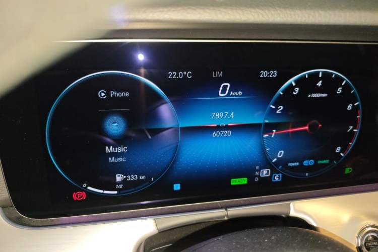 Used Mercedes-Benz E-Class 2021 E 260 Convertible Coupe Odometer Close Up