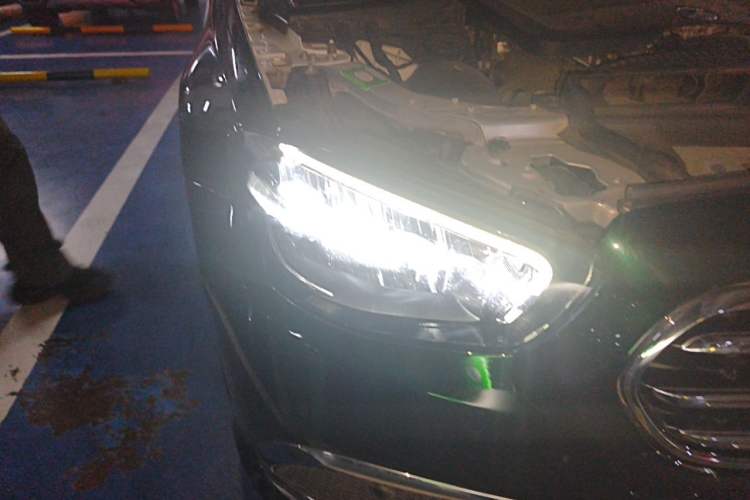 Used Mercedes-Benz E-Class 2021 Restyled E 300 L Luxury Edition Right Front Headlight