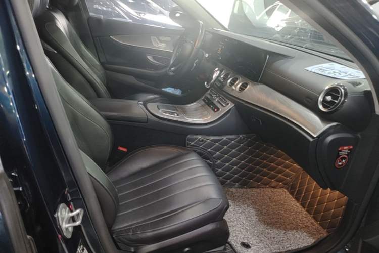 Used Mercedes-Benz E-Class 2021 E 300 L Premium Edition Right Front Seat
