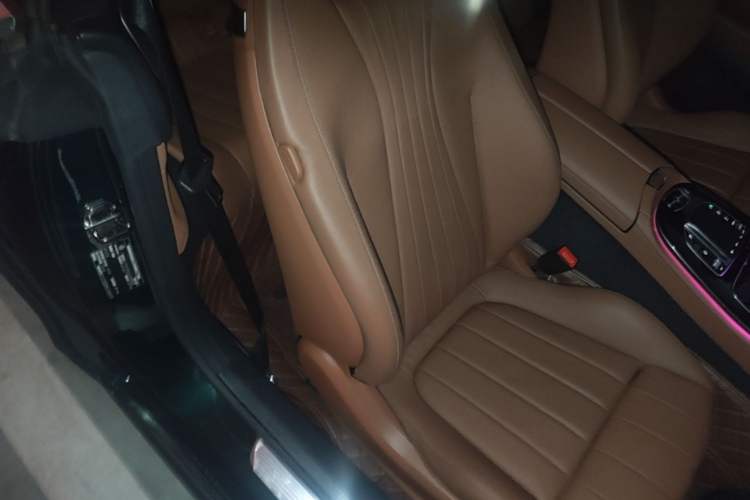 Used Mercedes-Benz E-Class 2021 E 300 Coupe Right Front Seat