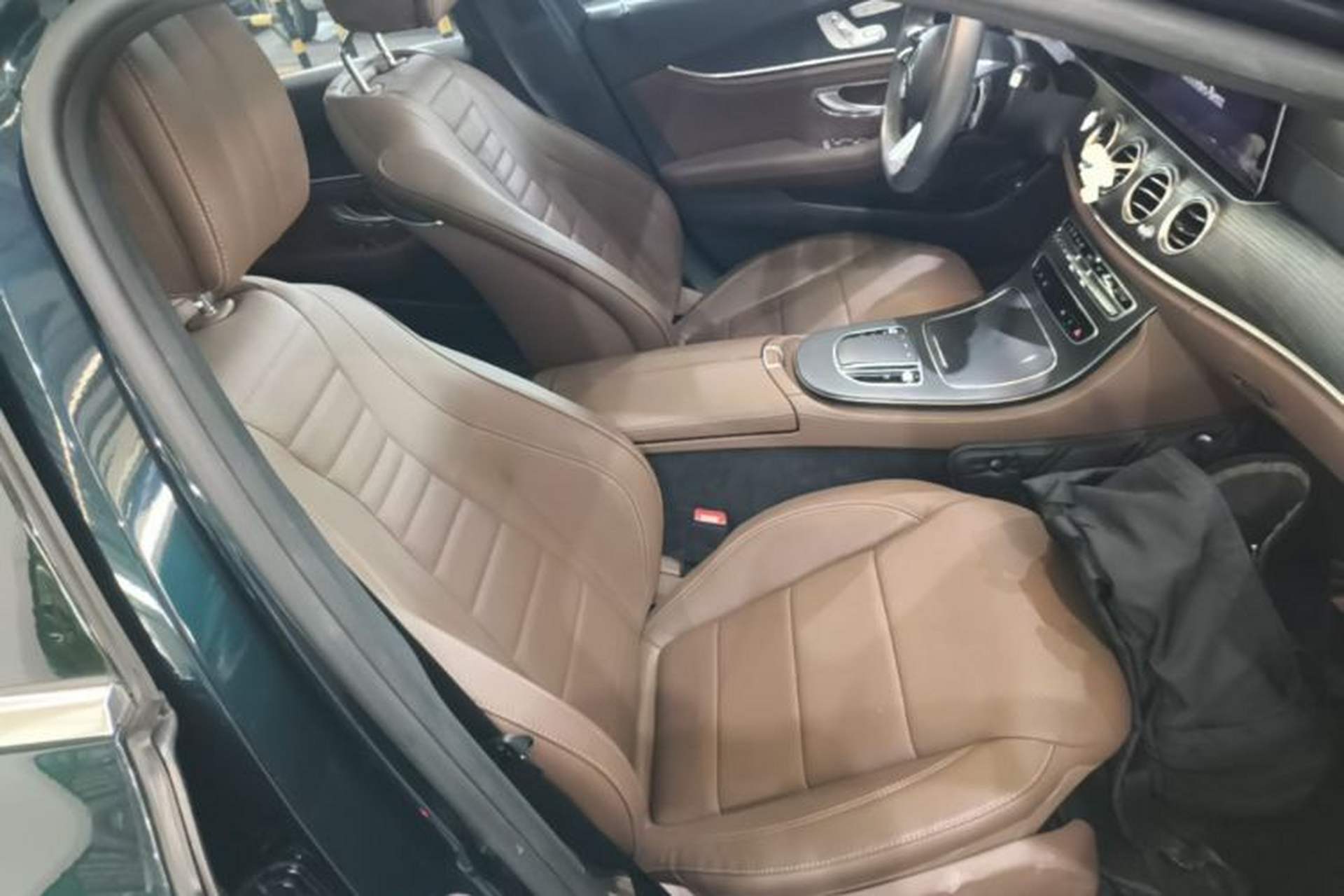 Used Mercedes-Benz E-Class 2021 Restyled E 300 L Sporty and Stylish Edition Right Front Seat