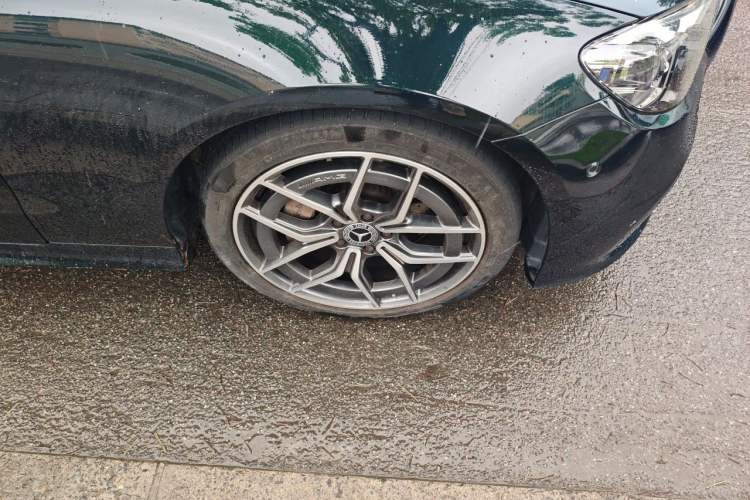 Used Mercedes-Benz E-Class 2021 Facelift E 260 4MATIC Coupe Right Front Wheel Hub
