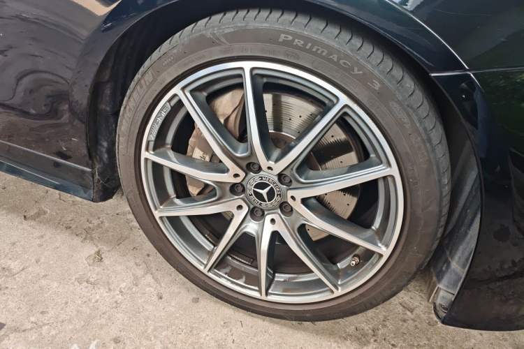 Used Mercedes-Benz E-Class 2021 E 300 Coupe Right Front Wheel Hub