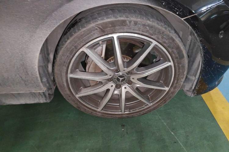 Used Mercedes-Benz E-Class 2021 Facelift E 260 Coupe Right Front Wheel Hub