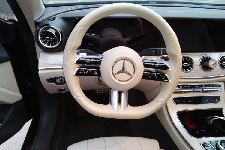 Used Mercedes-Benz E-Class 2021 Restyled E 260 4MATIC Convertible Coupe Steering Wheel