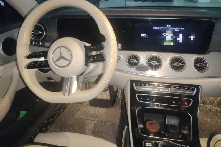 Used Mercedes-Benz E-Class 2021 E 260 Convertible Coupe Steering Wheel