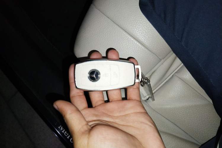 Used Mercedes-Benz E-Class 2021 Restyled E 260 4MATIC Convertible Coupe Vehicle Key