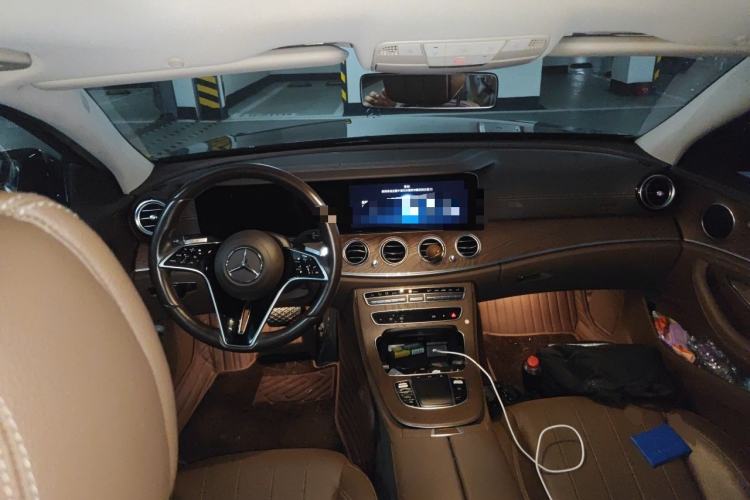 Used Mercedes-Benz E-Class 2021 Facelift E 300 L Stylish Edition Center Console