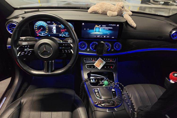 Used Mercedes-Benz E-Class 2021 Restyled E 260 Luxury Sports Edition Center Console