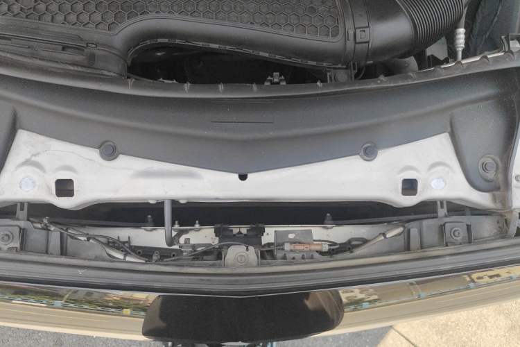 Used Mercedes-Benz E-Class 2021 E 300 L Stylish Model Engine Bay