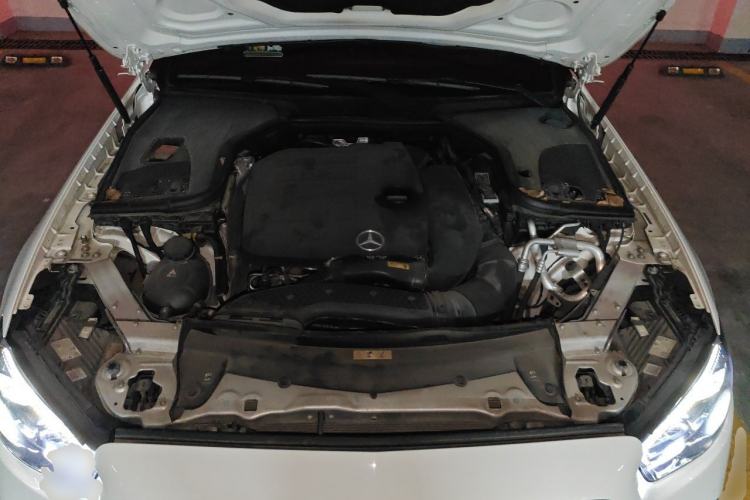 Used Mercedes-Benz E-Class 2021 E 300 Coupe Engine Bay
