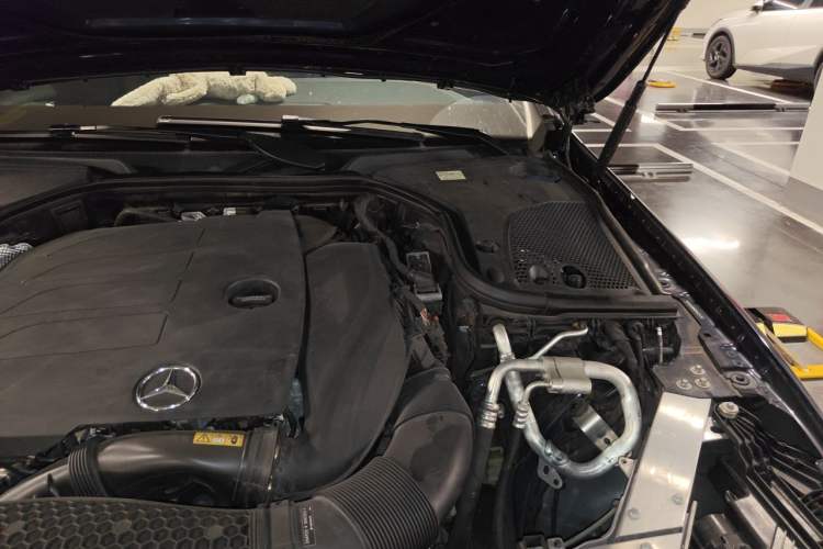 Used Mercedes-Benz E-Class 2021 Restyled E 260 Luxury Sports Edition Engine Bay Left