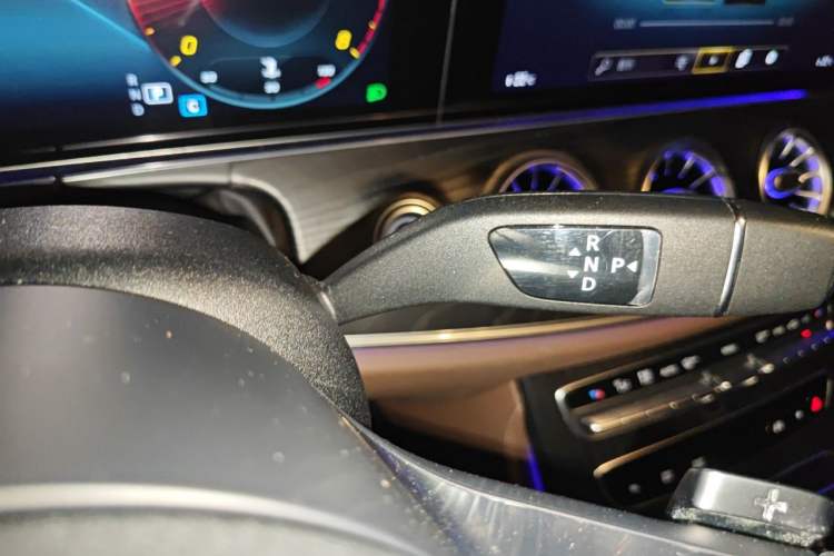 Used Mercedes-Benz E-Class 2021 Restyled E 300 L Sport Luxury Edition Gear Lever