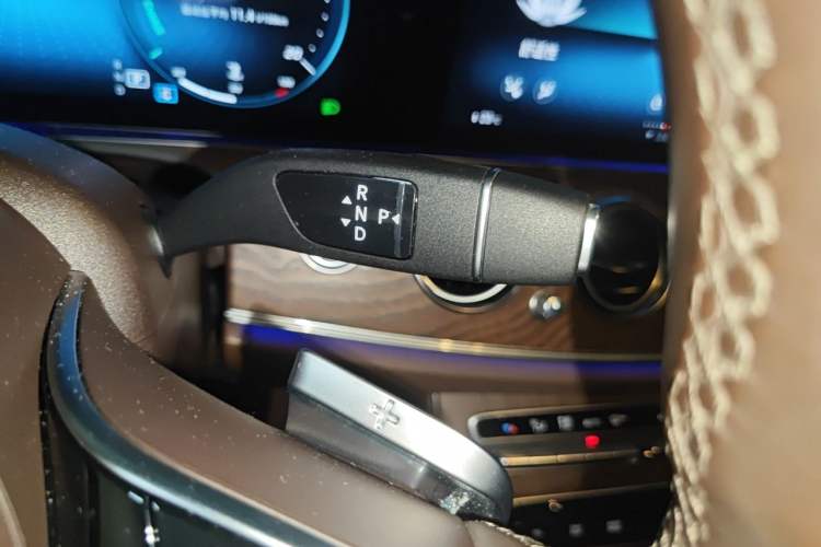 Used Mercedes-Benz E-Class 2021 Facelift E 300 L Stylish Edition Gear Lever