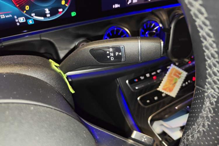 Used Mercedes-Benz E-Class 2021 Restyled E 260 Luxury Sports Edition Gear Lever
