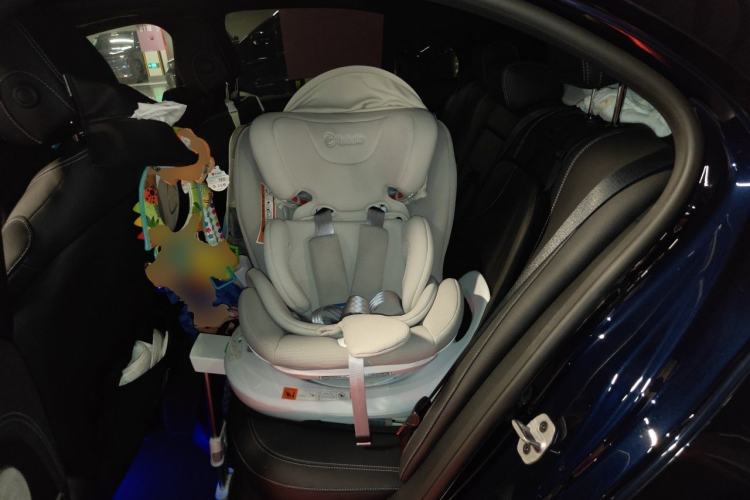 Used Mercedes-Benz E-Class 2021 Restyled E 260 Luxury Sports Edition Left Rear Seat