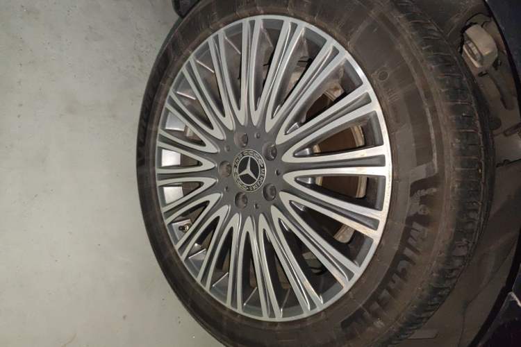 Used Mercedes-Benz E-Class 2021 Facelift E 300 L Stylish Edition Right Front Wheel Hub