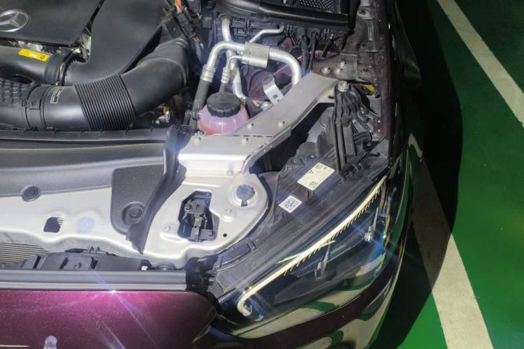 Used Mercedes-Benz E-Class 2021 E 260 Coupe Engine Bay Left