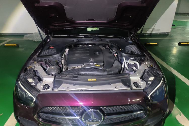 Used Mercedes-Benz E-Class 2021 E 260 Coupe Engine Bay