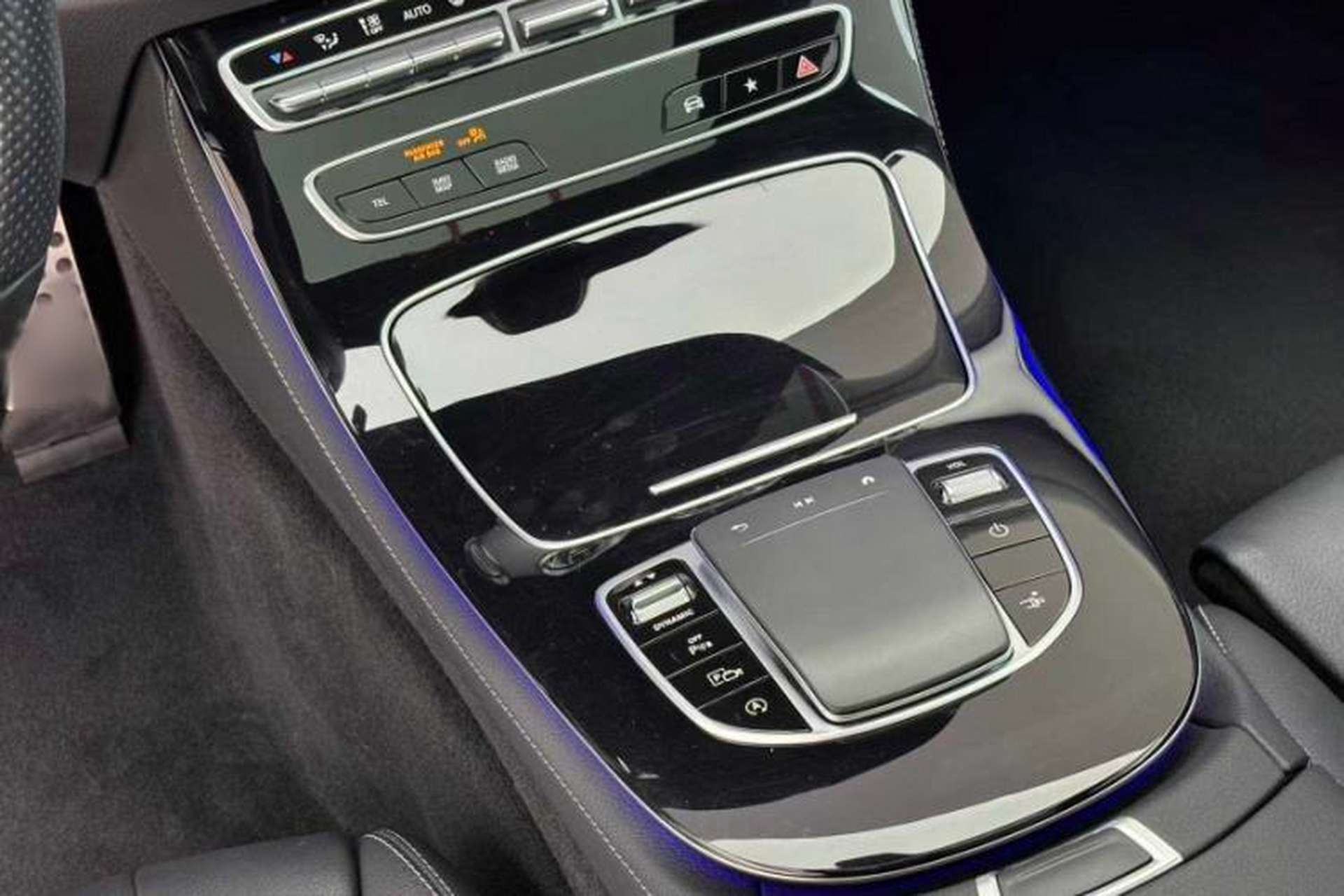 Used Mercedes-Benz E-Class 2021 Facelift E 260 Coupe Interior 1