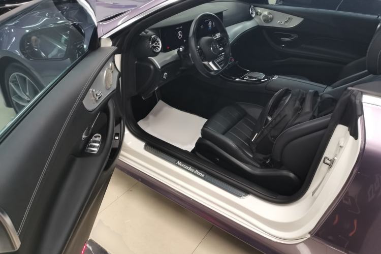 Used Mercedes-Benz E-Class 2021 Facelift E 260 Coupe Interior 3