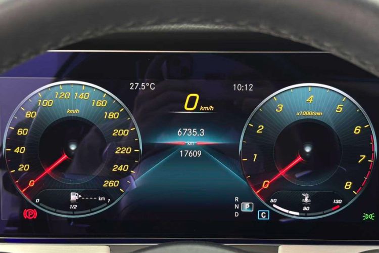 Used Mercedes-Benz E-Class 2021 Facelift E 260 Coupe Odometer Close Up