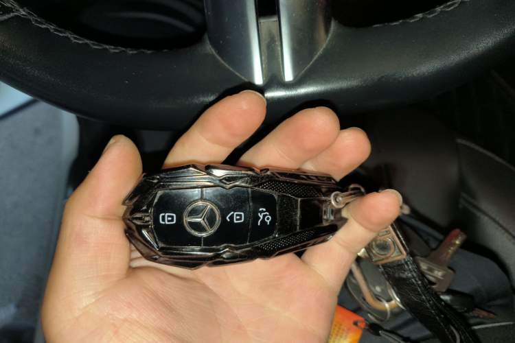 Used Mercedes-Benz E-Class 2021 Updated E 260 Fashion Sport Edition Vehicle Key