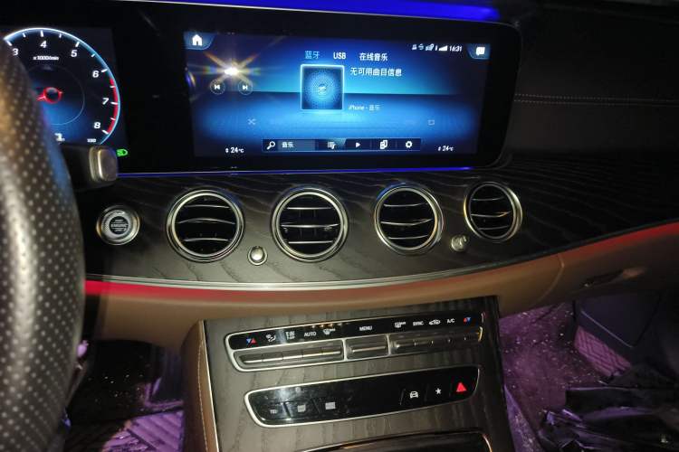 Used Mercedes-Benz E-Class 2021 E 300 L Sport Luxury Edition Audio And AC Panel