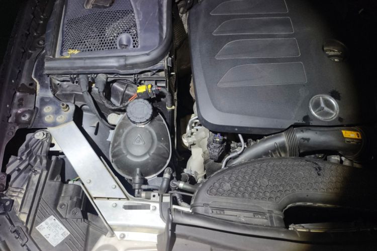 Used Mercedes-Benz E-Class 2021 E 300 L Sport Luxury Edition Engine Bay Right