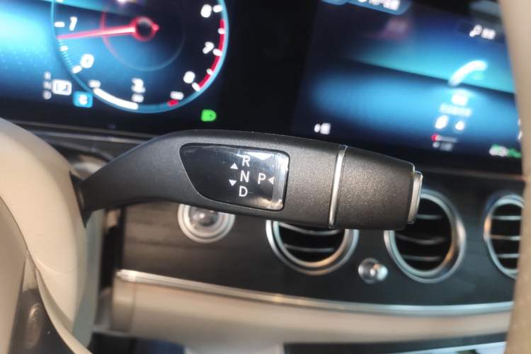 Used Mercedes-Benz E-Class 2021 Restyled E 300 L Sporty and Stylish Edition Gear Lever