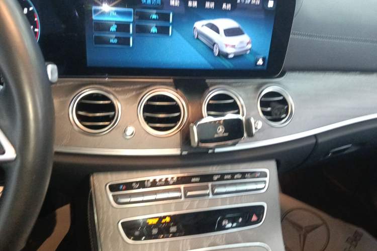 Used Mercedes-Benz E-Class 2021 E 300 L Premium Edition Audio And AC Panel