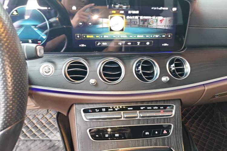 Used Mercedes-Benz E-Class 2021 Restyled E 300 L Sporty and Stylish Edition Audio And AC Panel