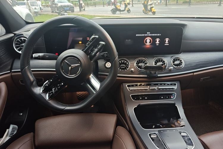 Used Mercedes-Benz E-Class 2021 Facelift E 260 L Sport Edition Center Console