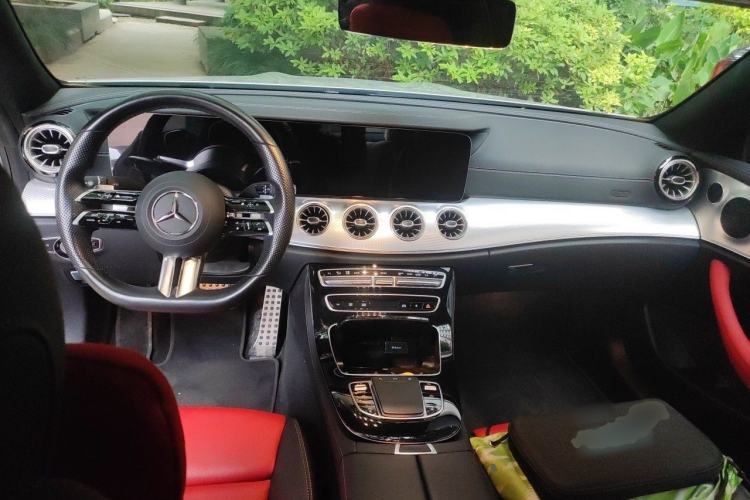 Used Mercedes-Benz E-Class 2021 E 260 Coupe Center Console
