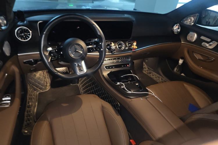 Used Mercedes-Benz E-Class 2021 Updated E 260 Fashion Sport Edition Center Console