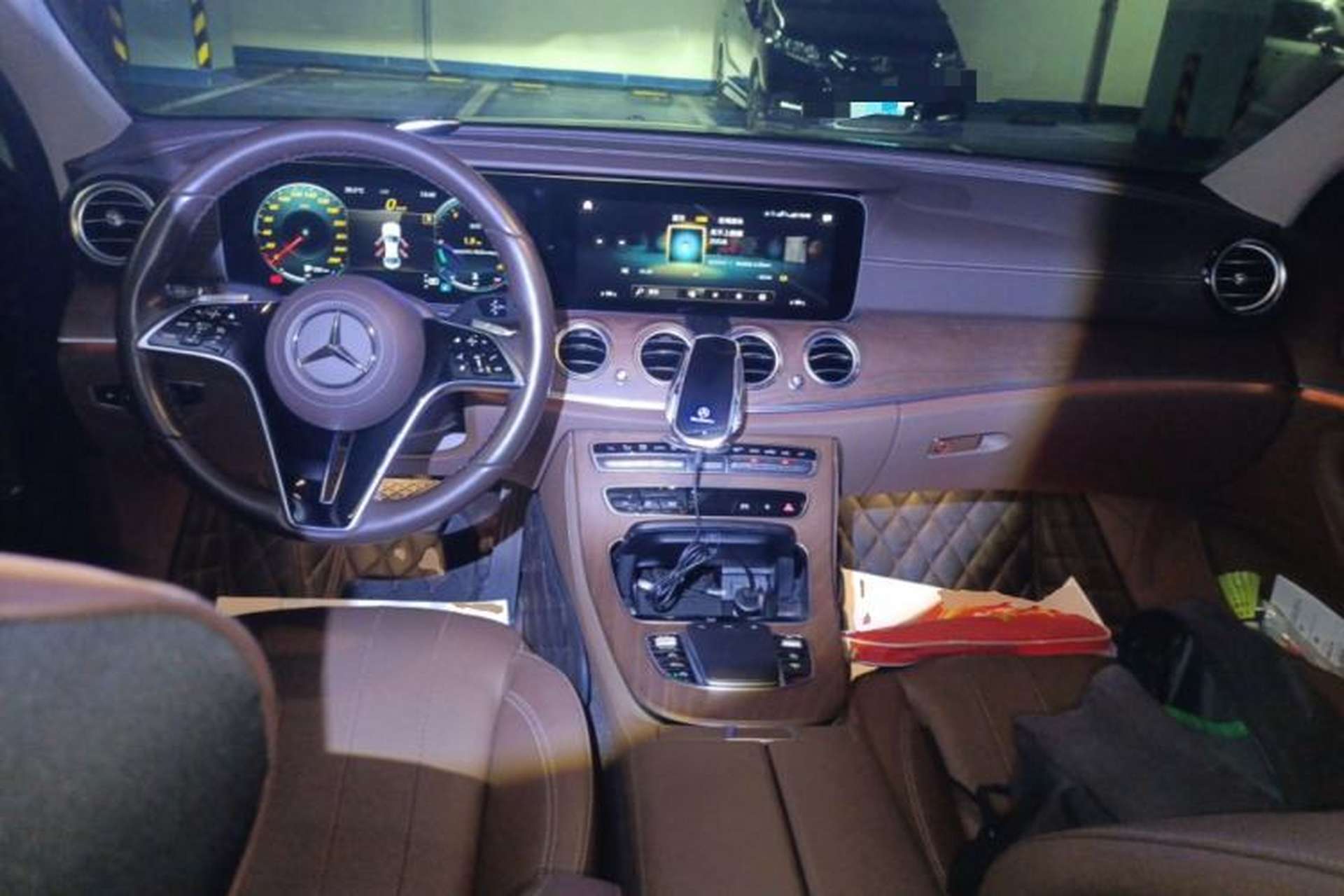 Used Mercedes-Benz E-Class 2021 Restyled E 300 L Luxury Edition Center Console