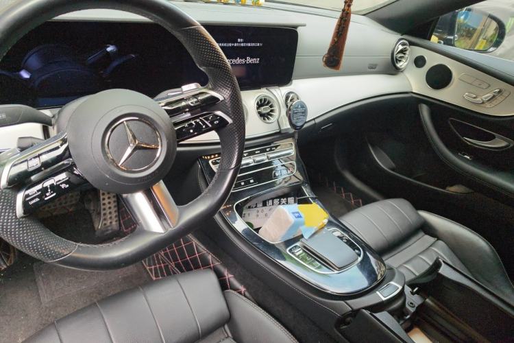 Used Mercedes-Benz E-Class 2021 E 300 Coupe Center Console
