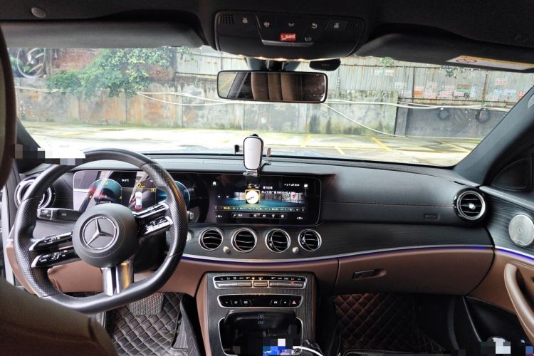 Used Mercedes-Benz E-Class 2021 Restyled E 300 L Sporty and Stylish Edition Center Console