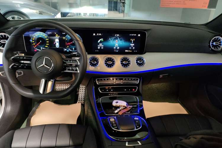 Used Mercedes-Benz E-Class 2021 Facelift E 260 Coupe Center Console