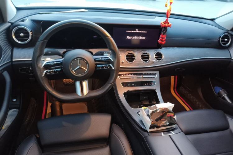 Used Mercedes-Benz E-Class 2021 Facelift E 260 L Sport Edition Center Console
