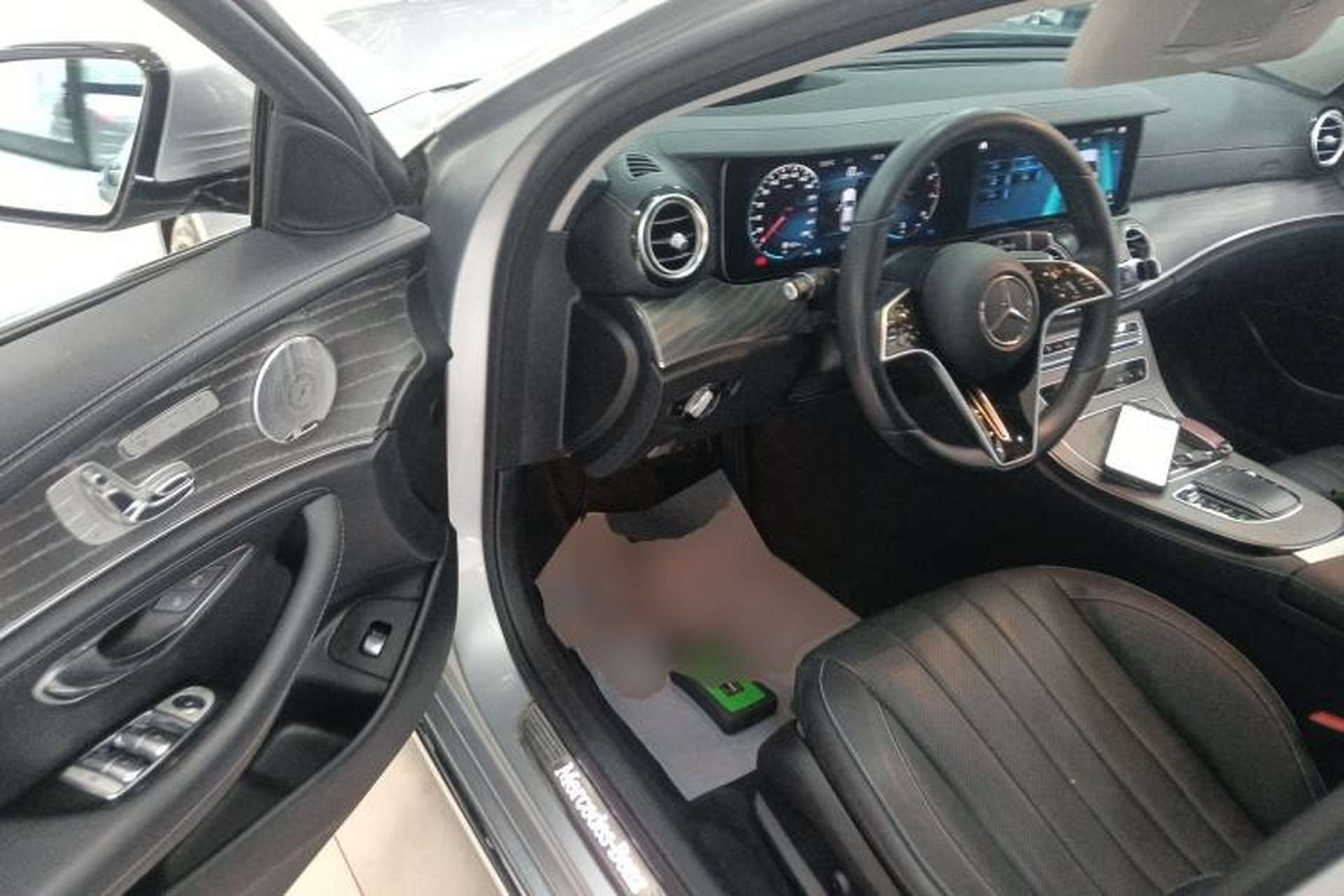 Used Mercedes-Benz E-Class 2021 E 300 L Premium Edition Driver Seat